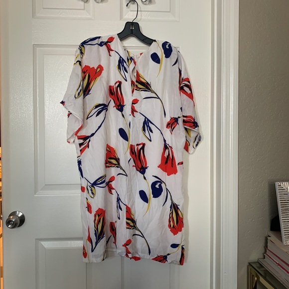 Floral short jumpsuit - Picture 1 of 3